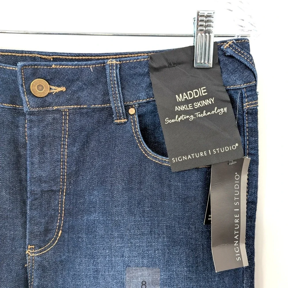 Signature Studio Maddie Ankle Skinny Jeans Size 8 Dark Wash Stretch‎ Minimalist